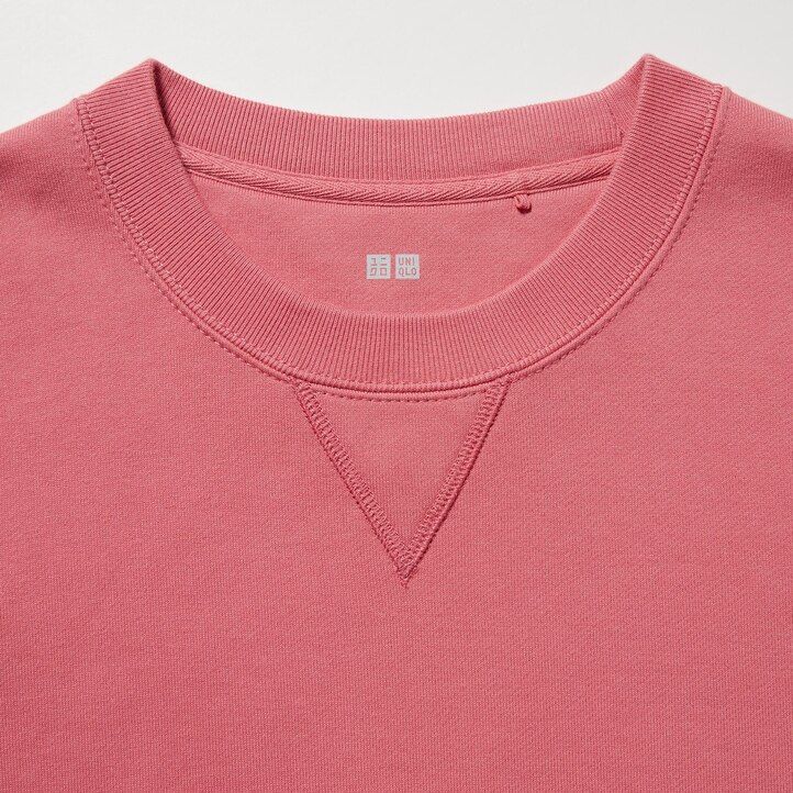 svart uniqlo herrtröja med huva