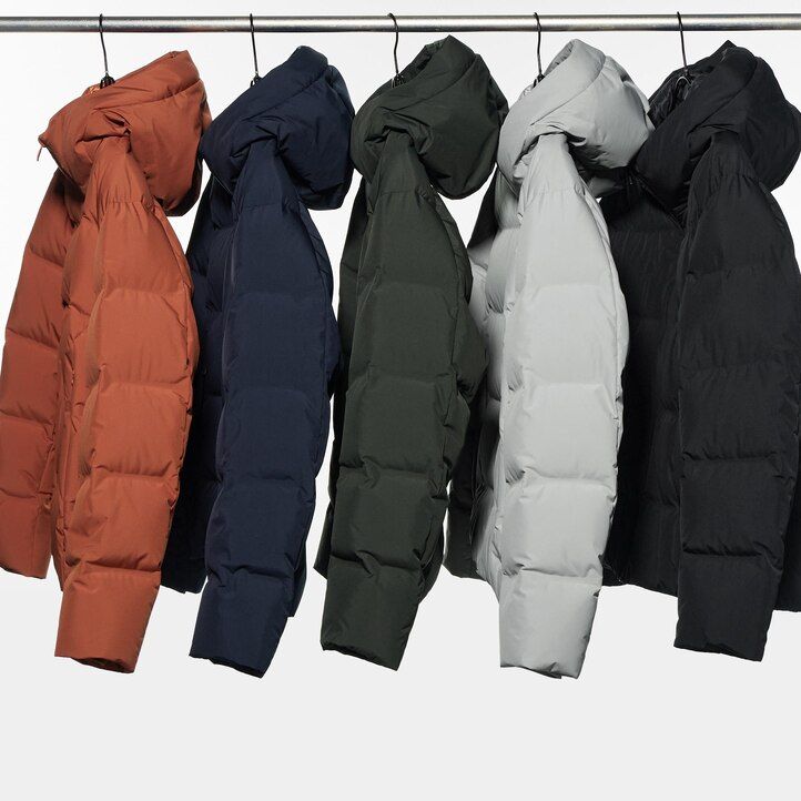 ljusgrå uniqlo sömlösa dunjackor med 3d-snitt för män