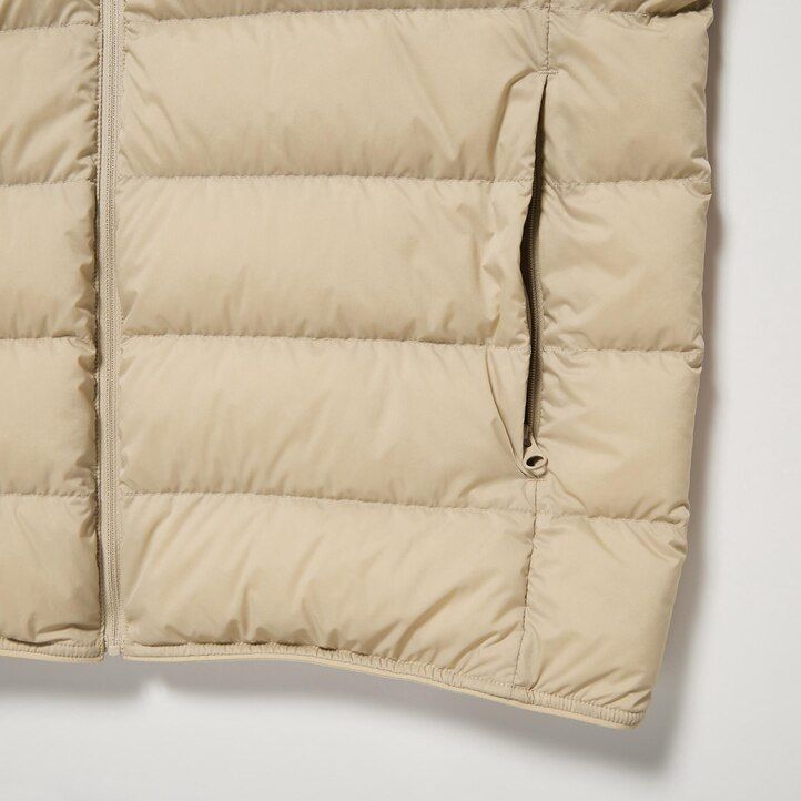 svarta uniqlo ultra light down 3d cut herrjackor