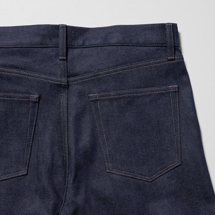 svarta uniqlo selvedge stretch slim fit herrjeans