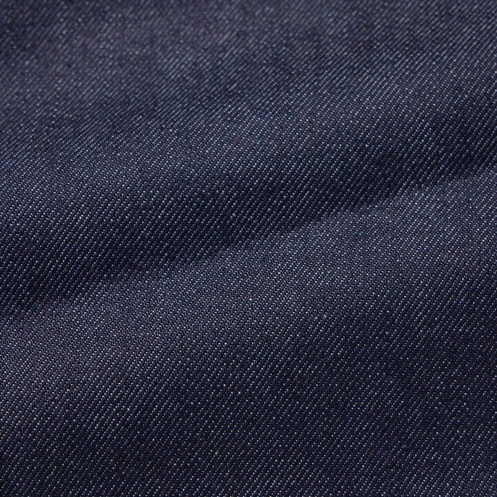 svarta uniqlo selvedge stretch slim fit herrjeans