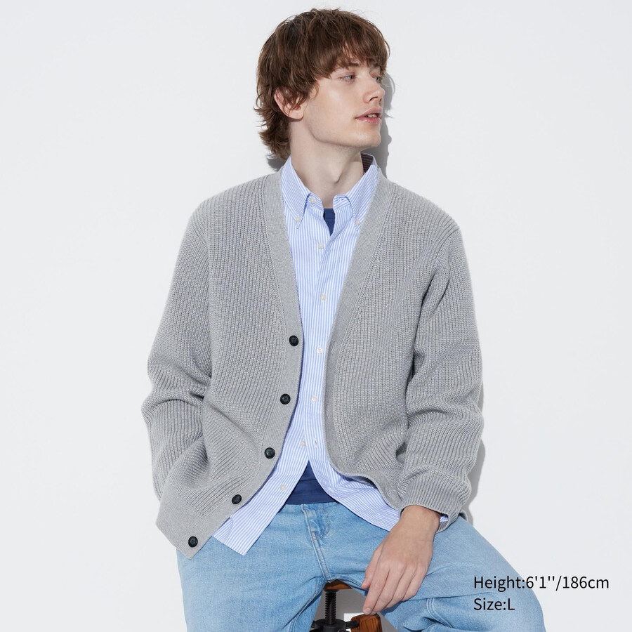 grå uniqlo middle gauge stickad v-ringad herrtröja