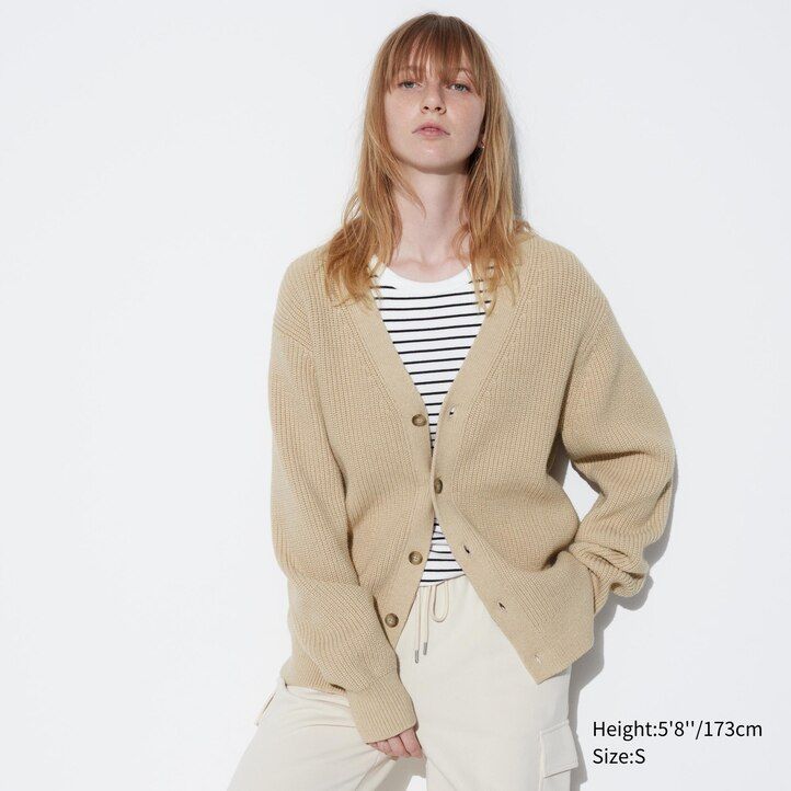 grå uniqlo middle gauge stickad v-ringad herrtröja