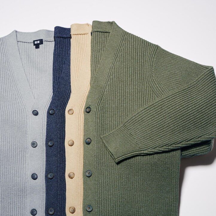 grå uniqlo middle gauge stickad v-ringad herrtröja