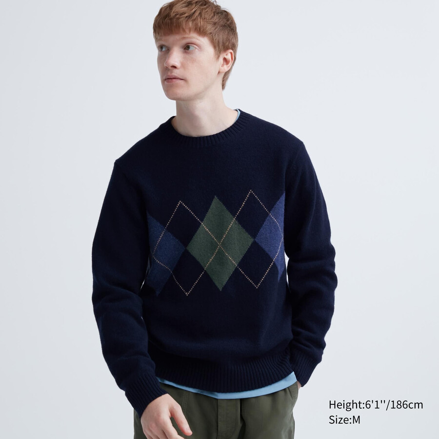 marinblå uniqlo premium lammullströjor med argyle-krage för män