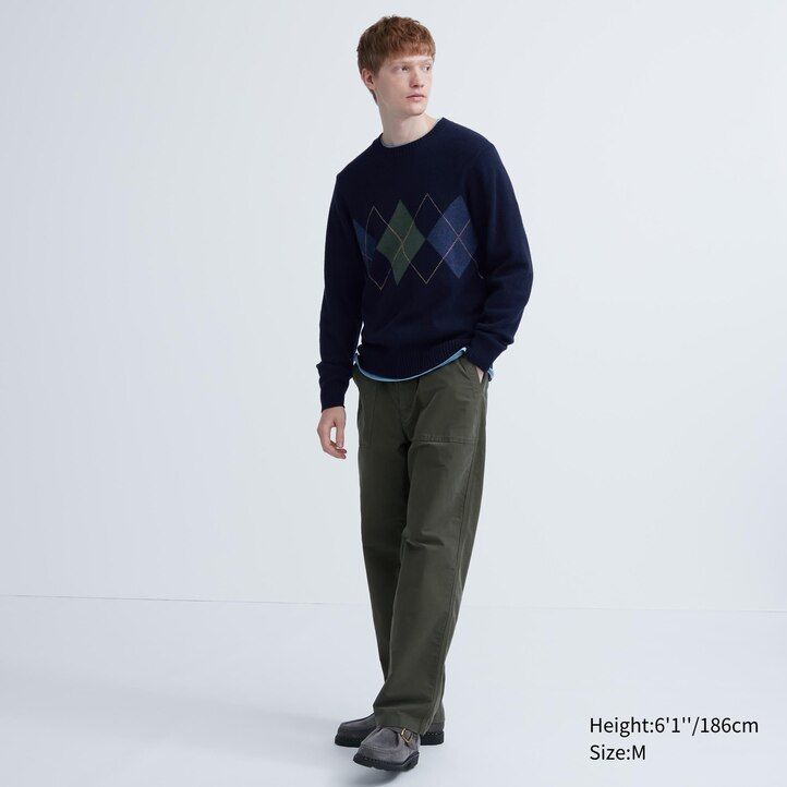 marinblå uniqlo premium lammullströjor med argyle-krage för män