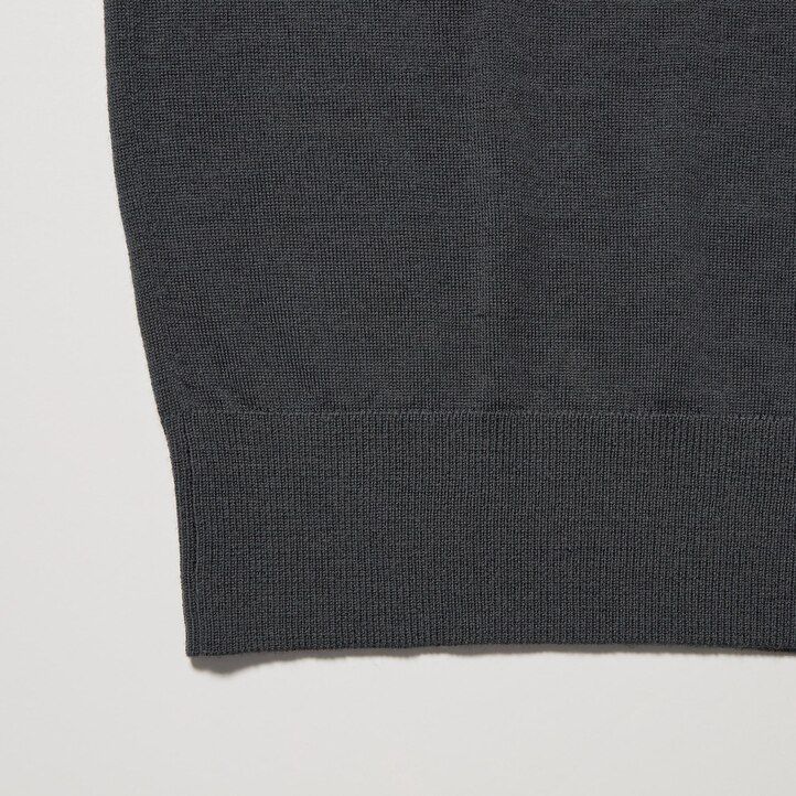 svart uniqlo pikétröja med 100 extra fin merinoullsärm för män