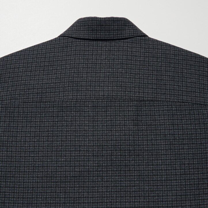 mörkgrå uniqlo herrskjortor i borstad twill med rutiga ärmar