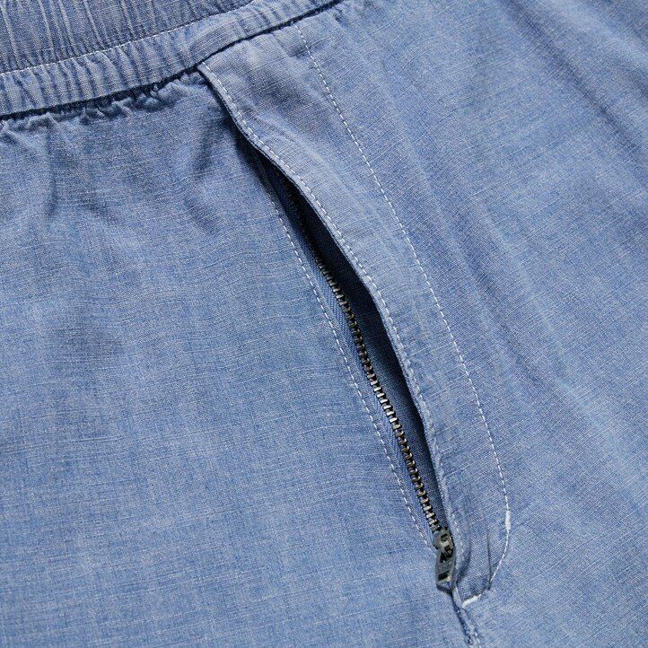 blå herrbyxor uniqlo chambray stretchiga easys