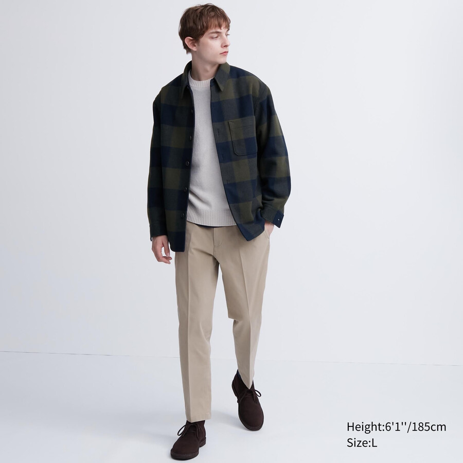 beige uniqlo smart bomullsliknande ankellånga herrbyxor
