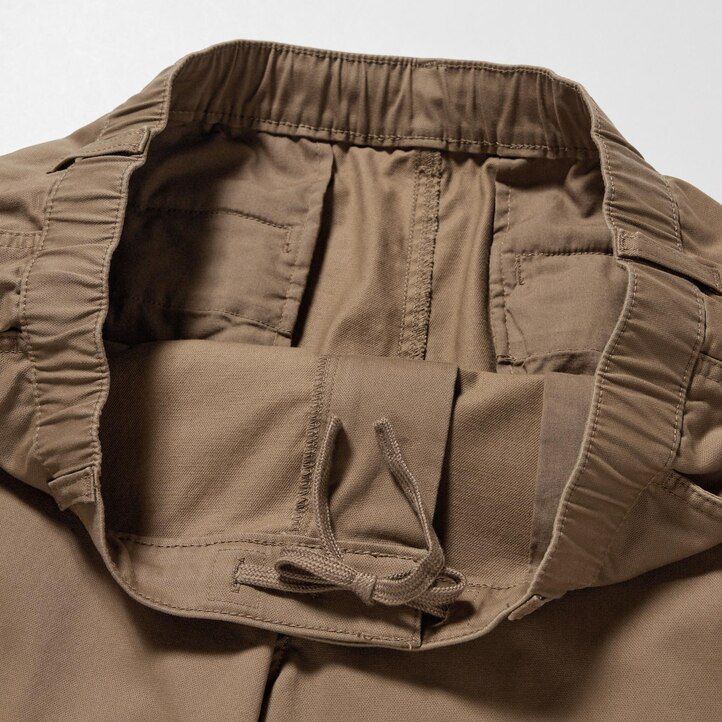 olivgröna uniqlorgo joggingbyxor för män