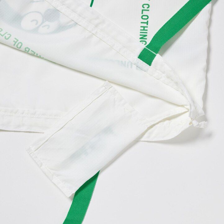 uniqlo doraemon ut recycled pocketable bag damväskor vit