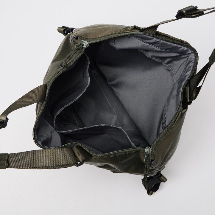svarta uniqlo two way utility bag för kvinnor