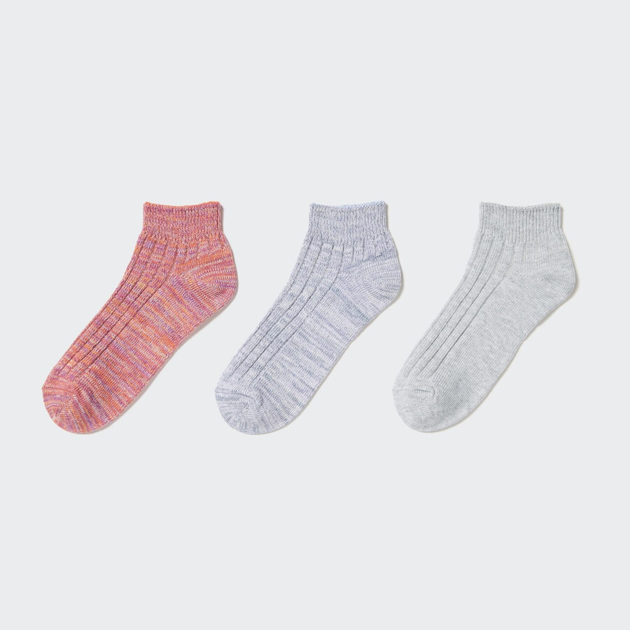 rosa uniqlo blandade garn ribbade tre par damstrumpor