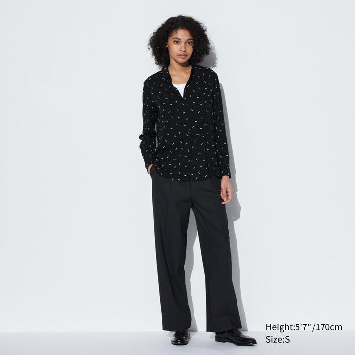 vit uniqlo rayon-blus med tryck och ärmar för kvinnor