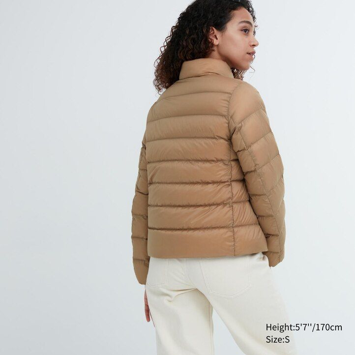 uniqlo ultra light down jackor dam beige