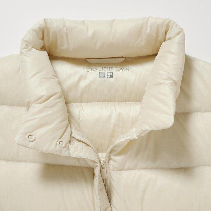 uniqlo ultra light down jackor dam beige