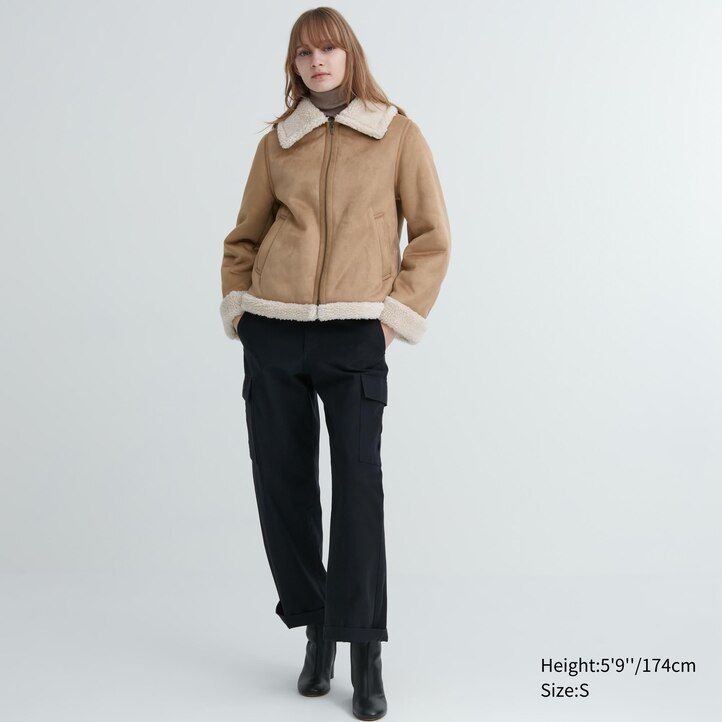 beige uniqlo pilefodrade damjackor