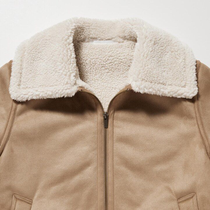 beige uniqlo pilefodrade damjackor