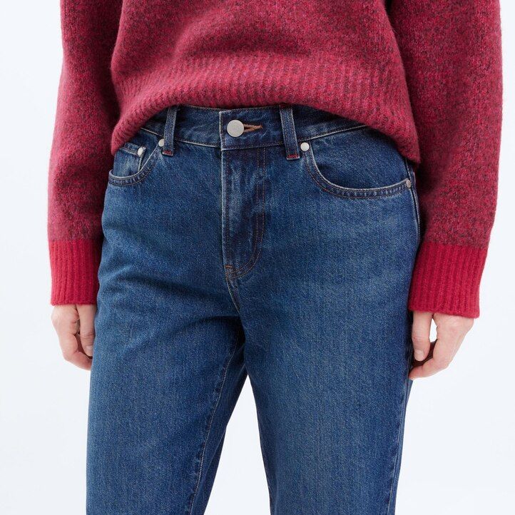 mörkgrå uniqlo slim fit raka jeans för kvinnor
