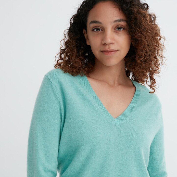 rosa uniqlo 100 shmere v-ringad damtröja