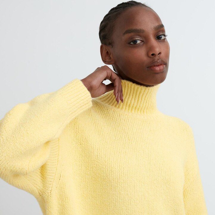 uniqlo mjukstickad tröja med hög hals ljusgrå för kvinnor