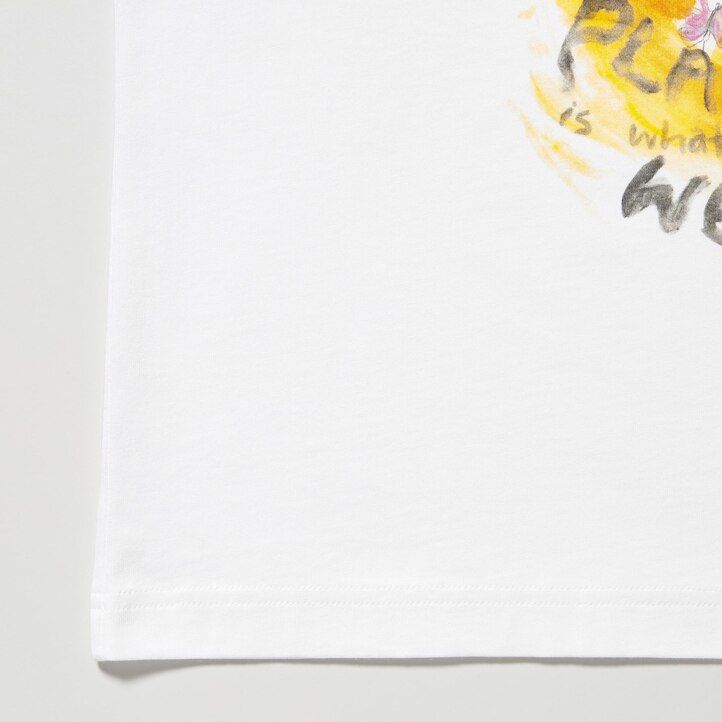 vita uniqlo peace for all graphic francesco risso t-shirts för kvinnor