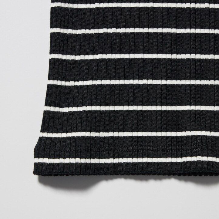 svarta uniqlo ribbade randiga t-shirts med hög halsringning för kvinnor