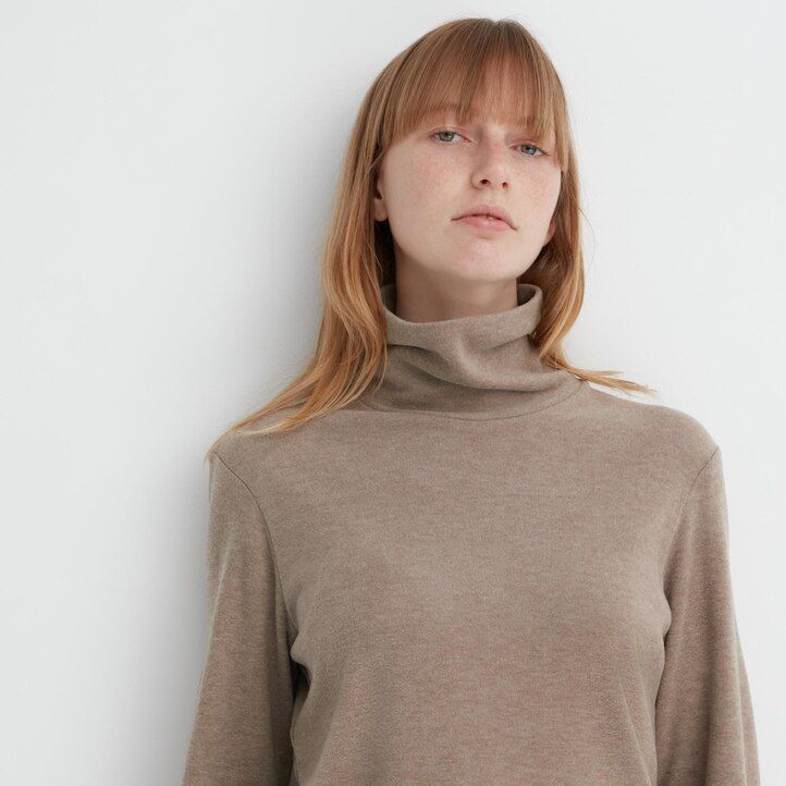 röda uniqlo heattech fleeceärmade termo-t-shirts för dam