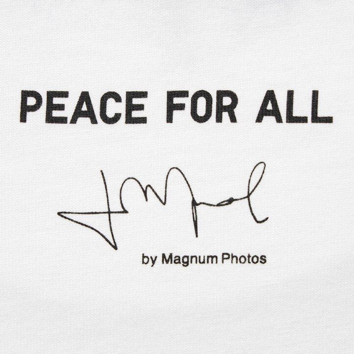 dam uniqlo peace for all graphic cristina de middel t-shirts vita